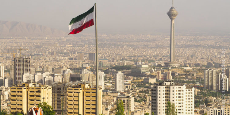 Irani për luftën mes Armenisë dhe Azerbajxhanit: Nuk do të qëndrojmë duarkryq