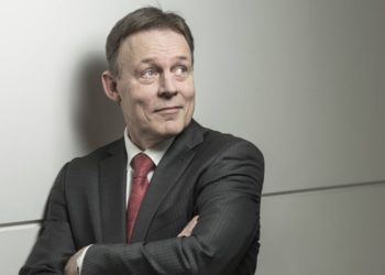 Ndërron jetë pak minuta para intervistës televizive nënkryetari i Parlamentit gjerman