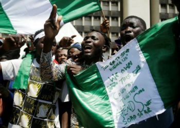 Protesta ndaj dhunës policore në Nigeri, qytetarët qëllohen me armë