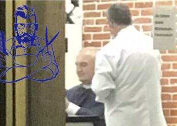 Presidenti Meta te berberi, Artan Hoxha publikon foton, Garda rrethon godinën