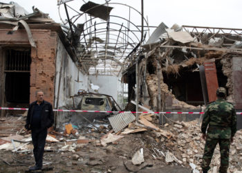 24 orë pas armëpushimit, Armenia sulmon me raketa qytetin azer