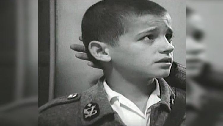 E mbani mend Sulon te filmi “Lulëkuqet mbi mure”? Shihni si duket sot (FOTO)