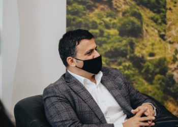 I infektuar me Covid? Reagon Flamur Golemi: Kam simptoma, por po pres përgjigjen e tamponit