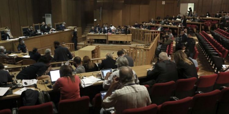 Dënohen me 13 vjet drejtuesit e Agimit të Artë