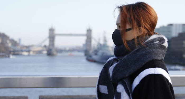 Pandemia, edhe Britania rikthen karantinën