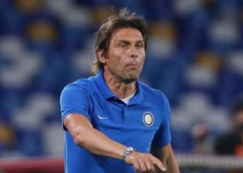 Championsi, Conte befason me listën