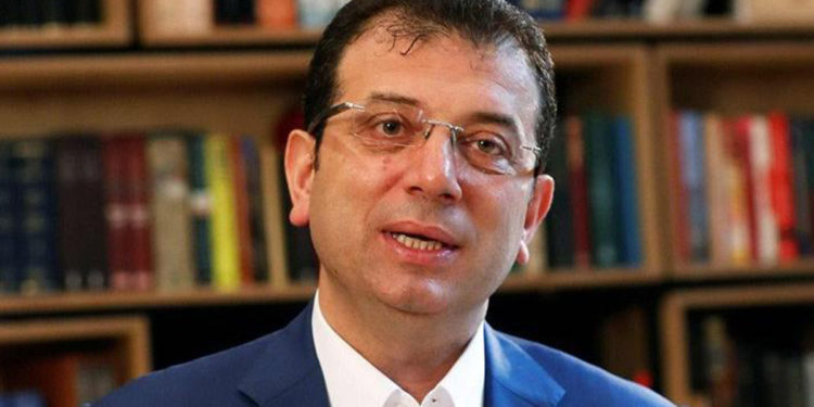 Kryetari i Bashkisë së Stambollit preket nga COVID-19, rriten shifrat e të infektuarve në Turqi