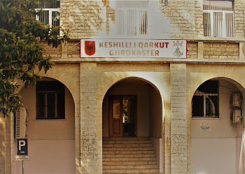 Këshilli i Qarkut Gjirokastër, 5.3 milionë lekë tender për album fotografik dhe rikonstruksionin e ish konviktit të shkollës artistike