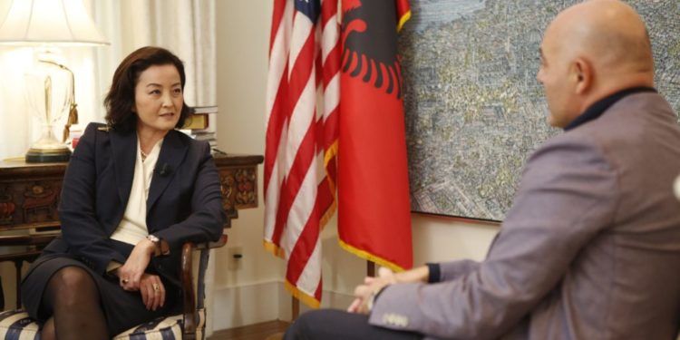 Mesazhet kryesore të Yuri Kim: Nga Meta, tek Basha, Rama e Donald Trump