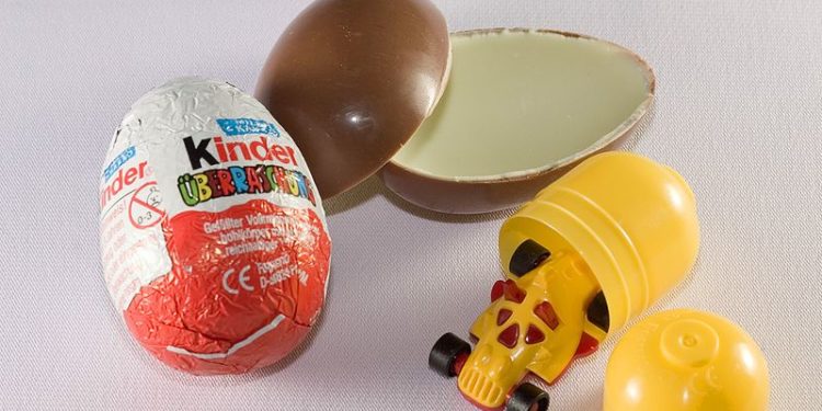 Po ti, a e di pse kutia e Kinder Suprizë është e verdhë?