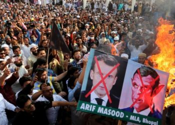 Protesta anti-franceze në disa vende me shumicë myslimane