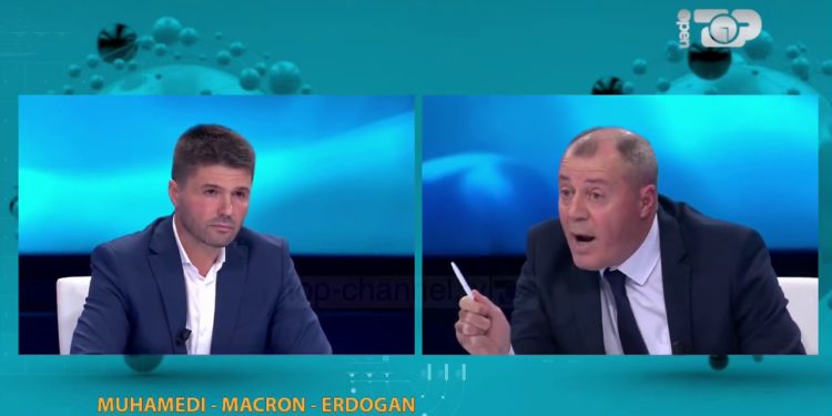 Debate për besimin islam, Muç Nano: Mua më fyen dhe një grua e mbuluar