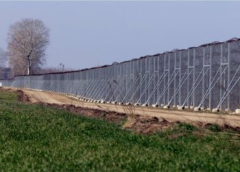 Shtim i refugjatëve, Greqia do të ndërtojë një “mur” në kufi me Turqinë