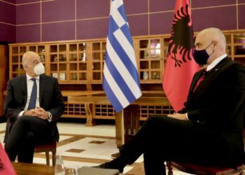 Vizita në Tiranë/ Ministri i Jashtëm grek kritika për Turqinë: Shkel kriteret themelore të integrimit në BE