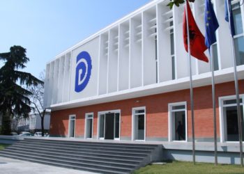 Kandidatët për deputetë të PD-së në Tiranë, mes emrave edhe ish-drejtori i Policisë në Gjirokastër