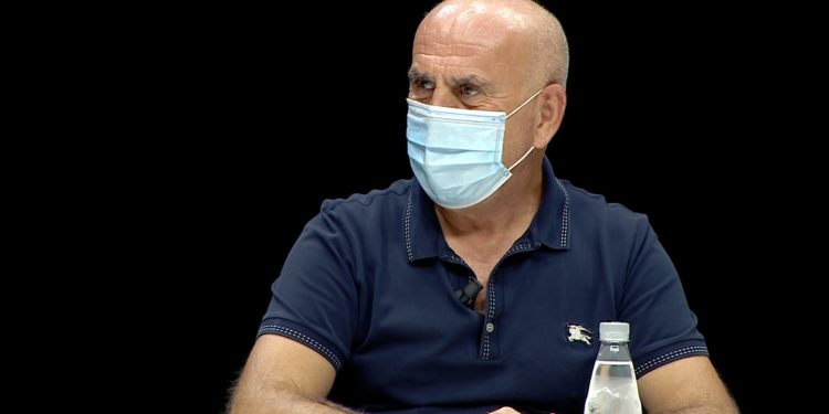 Pëllumb Pipero: Askush të mos mendojë se maska të mbron nga Covid-19