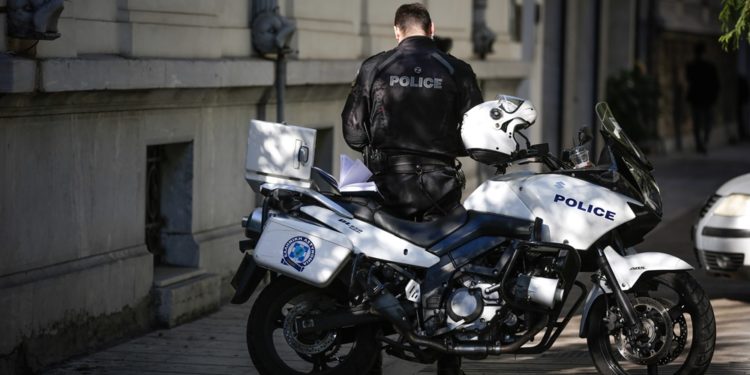 Vidhte nga një shtëpi çdo natë, si u kap shqiptari nga policia greke