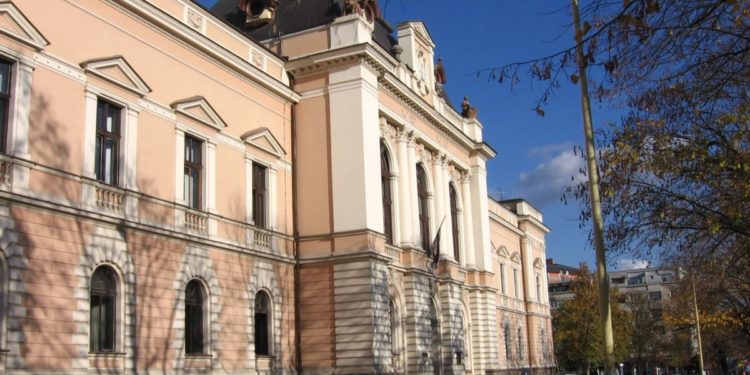 Serbia ndalon belgun e akuzuar për abuzime seksuale