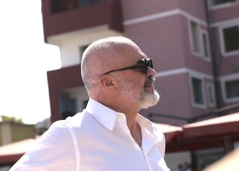 Të gjithë kundër Edi Ramës