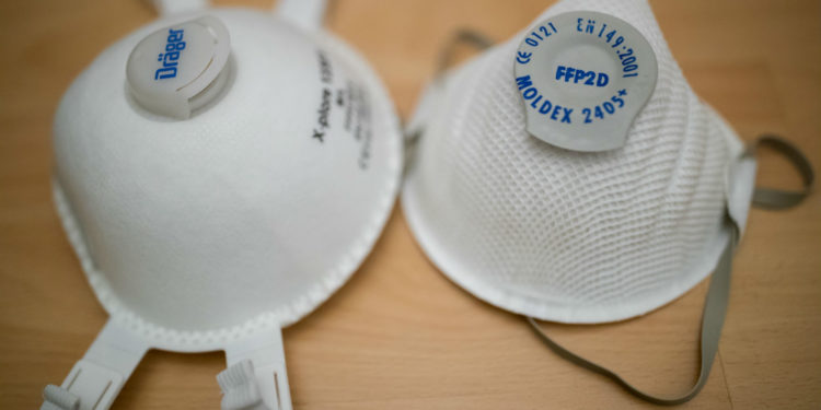 Ekspertët të shqetësur për mënyrën se si mund të përhapet virusi i COVID-19 në dimër