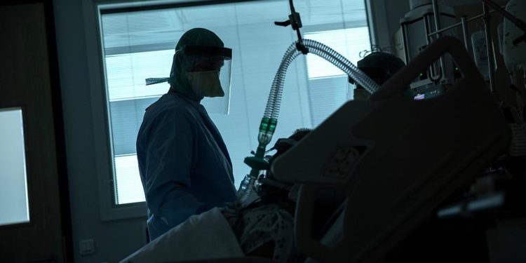 OBSH ngre alarmin: Do të rritet numri i fëmijëve që do të vdesin nga kequshqyerja prej krizës së shkaktuar nga COVID-19