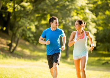 Vrapimi e forcon marrëdhënien në çift po aq sa seksi