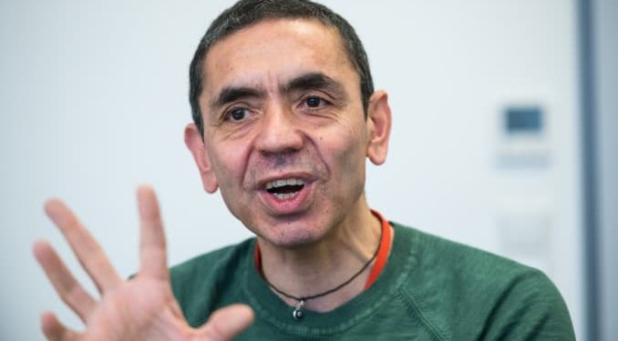 Krijuesi i vaksinës antiCovid: Jeta mund të kthehet në normalitet deri në dimrin e ardhshëm