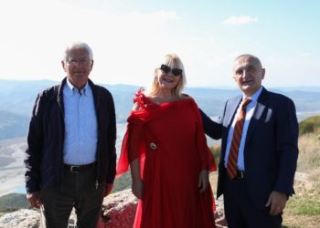 Presidenti për fundjavë në jug, viziton Bylysin me Silvana Braçen e Neritan Cekën (FOTO)
