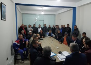 Skandal në Delvinë, Bujar Leskaj mbledh PD-në, pa maska dhe pa distancim social, më shumë se 10 persona (FOTO)