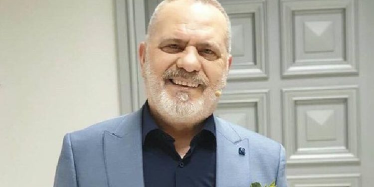 I prekur nga Covid, rëndohet gjendja e Koço Devoles, aktori i humorit futet në intubim