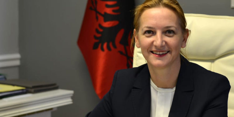 Rezulton pozitive me Covid Ministrja e Financave dhe Ekonomisë, Anila Denaj