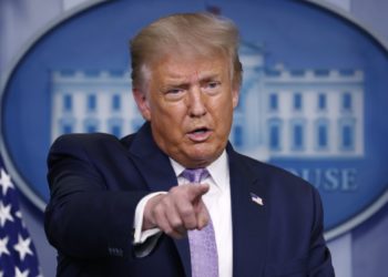 Trump akuzon për vonesë të qëllimshme të vaksinës anti-Covid: FDA dhe demokratët nuk donin që vaksina të dilte përpara zgjedhjeve