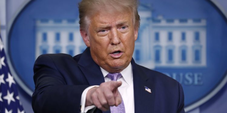 Trump akuzon për vonesë të qëllimshme të vaksinës anti-Covid: FDA dhe demokratët nuk donin që vaksina të dilte përpara zgjedhjeve