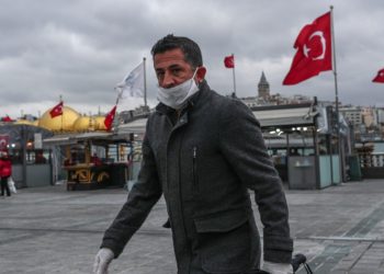 Turqia futet në shtetrrethim për të frenuar përhapjen e COVID-19