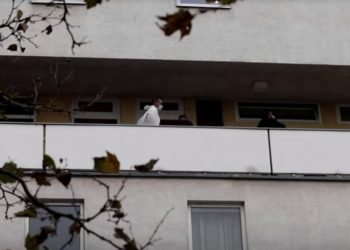 Policia vjeneze kontrollon bllokun e ndërtesave ku jetonte qitësi me orgjinë maqedonase