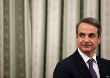 GJEST FISNIK nga Zyra e Kryeministrit grek, me avion qeveritar i shpëtojnë jetën 19-vjeçares shqiptare të bllokuar në Mykonos (Emri)