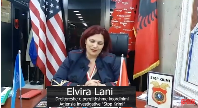 Hiqej si police për të marrë sende pa pagesë nëpër dyqane, arrestohet gruaja mashtruese nga Gjirokastra (VIDEO)