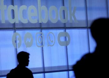 Facebook akuzohet se i detyroi punëtorët të kthehen në zyrë gjatë pandemisë