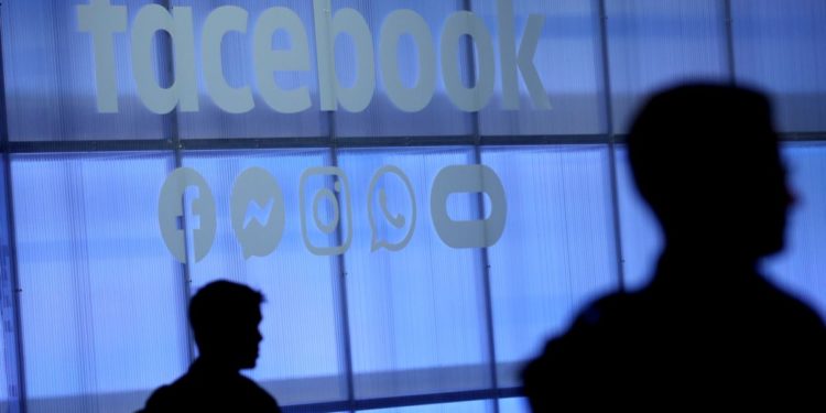 Facebook akuzohet se i detyroi punëtorët të kthehen në zyrë gjatë pandemisë