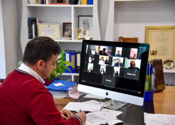 Covid mbyll pjesërisht Bashkinë Gjirokastër? Reagon Flamur Golemi: Mos i merrni seriozisht ata që s’kanë punë tjetër veçse të shajnë e shpifin nga frëngjitë e Facebook. Po ju jap 4 lajme të mira