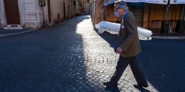 Vijojnë shifrat e larta në Itali, 36.176 raste të reja të infektuara me COVID-19 dhe 653 të vdekur në 24 orët e fundit