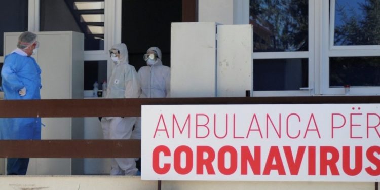 807 raste të reja nga COVID-19 në Kosovë, 14 viktima gjatë 24 orëve të fundit