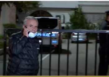 Policia e Shtetit shpjegon ndalimin e Kastriot Islamit: Ofendoi patrullën, i quajti “zagarë e lëtyra të Ramës” dhe “dobiça të Rilindjes”. Kërcënoi me “hakmarrje pas 25 prillit”