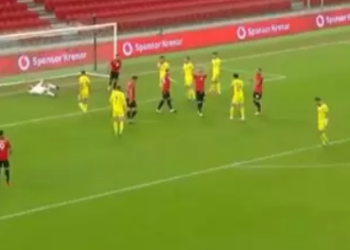 Shqipëri – Kazakistan, mbyllet pjesa e parë