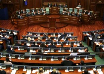 Kosovë/ Debate të ashpra në Kuvend për menaxhimin e pandemisë