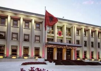 Lëvizje në Presidencë/Edmond Panariti lë LSI për t’u bërë Drejtor Kabineti i Metës. Dorëhiqet Këshilltari për Çështjet e Sigurisë Kombëtare