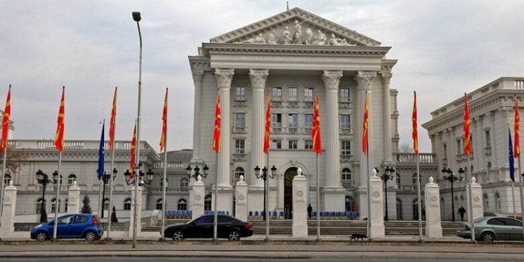 Covid, Maqedonia e Veriut shpall gjendjen e jashtëzakonshme për 30 ditë