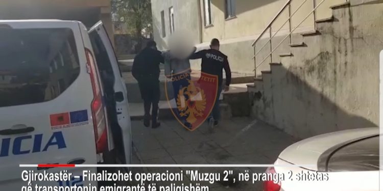 Trafik klandestinësh në Gjirokastër, dy të arrestuar te Kthesa e Jorgucatit