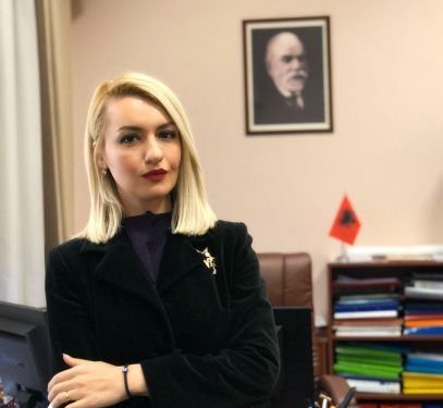Romina Kuko largohet nga Ministria e Brendshme, pason në detyrë Toni Gogun