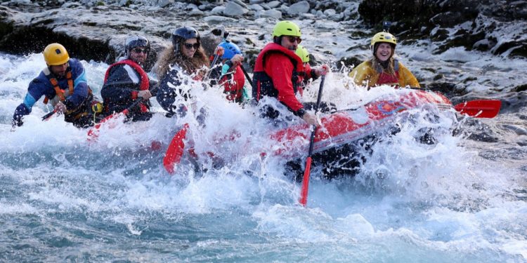 ‘Active Albania’ rafting në Vjosë, Bledi Çuçi siç nuk e keni parë më parë (VIDEO)
